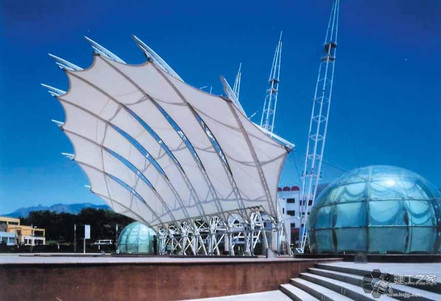 乌兰浩特车棚膜结构网架